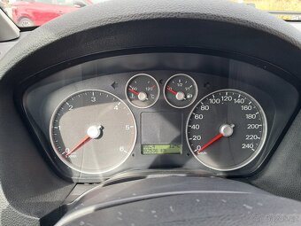 Ford Focus C-MAX 1.6TDCi/nová STK/digi klima/TZ - 11