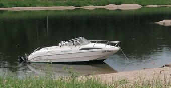 Kajutový motorový člun - 11
