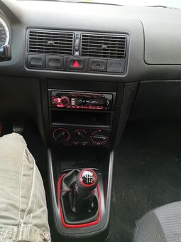 Prodám Golf 4 1,6 77kw rok výroby 2002 - 11