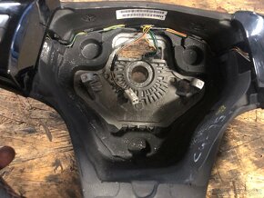 tříramenný multifunkční volant s airbagem Opel Corsa - 11