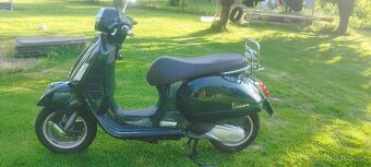 Vespa 300 GTS české SPZ - 11