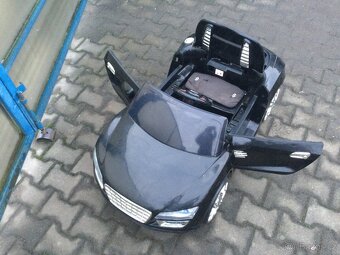 Dětské elektrické autíčko - 11
