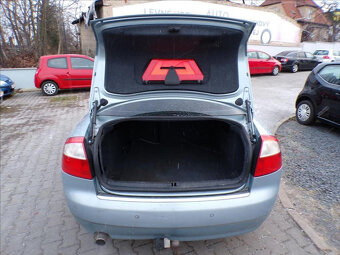 Audi A4 2,0 i AUTOMAT,TAŽNÉ ZAŘ. - 11