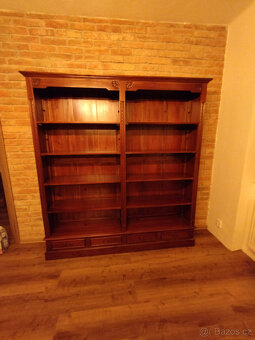 Dvojitý anglický regál knihovna. - 11