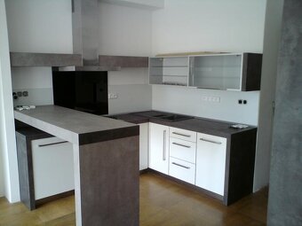 KUCHYNĚ, SKRÍNĚ,INTERIERY - 11