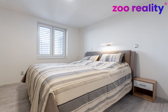 Prodej rodinného domu 353m2, pozemek 772m2 - 11