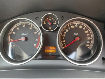 Opel Zafira, 1.8, 103 kW, 7-místné - 11