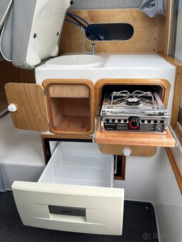 Aqualine 645 + Mercury F 150 L EFI a lodním vlekem Tema Boat - 11