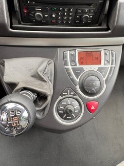 Prodám Peugeot 807 2.0HDI - 11