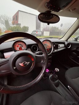Mini Cooper 2013 1,6benzín/ 90kw - 11