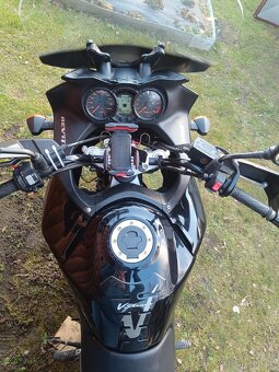 Suzuki DL 650 V-Strom - 11