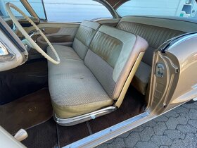 Oldsmobile Super 88 Holiday hardtop coupe - 11