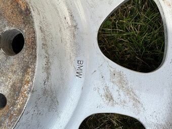 Alu disky BMW 15" 4 kusy original - TOP stav - 11