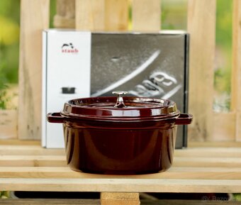 litinový hrnec STAUB original 28 cm grenadine - 11