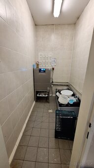 Prodej farmy, zemědělského areálu - 11