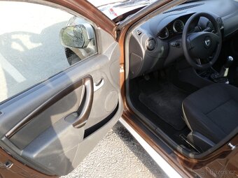 Dacia Duster 1.6 Laureate - nová STK, prav. servis - 11