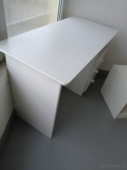Pracovní stůl - 11