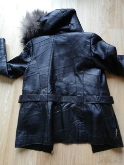 dámská kožená bunda s kapucí a kožíškem vel. 38/M - 11