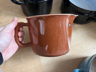 Staré smalt hrnce plus kamenina - 11