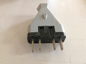 Plochá (čápová) trojzásuvka 380 V / 25 A - 11