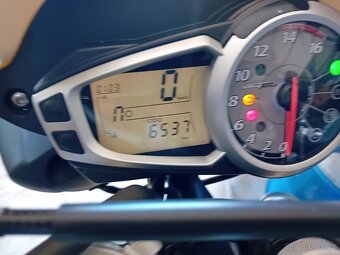 Prodám Triumph Speed Triple 675 - 11