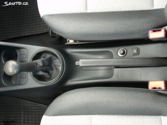 Škoda Roomster 1,4 16V serviska,model r.2013 - 11