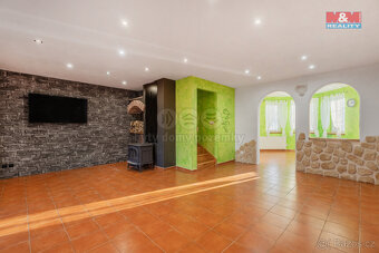 Prodej rodinného domu, 271 m², Jeřmanice, ul. Rádelská - 11
