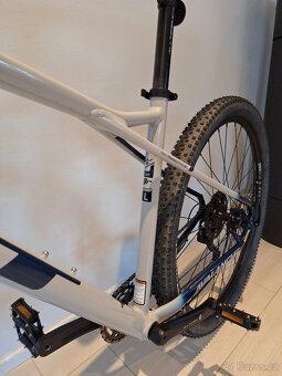 GT Avalanche 29" Comp - vel. L - 11