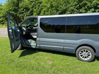 renault trafic 2014 long 8 míst - 11