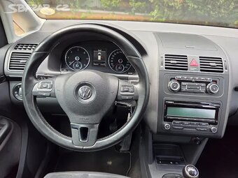 VW Touran 2.0TDI 103kW,Highline,7.míst,webasto,serviska - 11