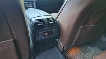 Mercedes-Benz  E 350 CGI - 11