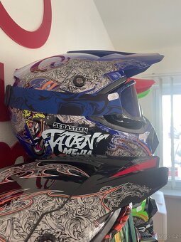 Dětské nové helmy - 11