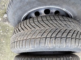 Zimní sada BMW - 5x120 - 195/65/15 vzorek 7,5mm - 11