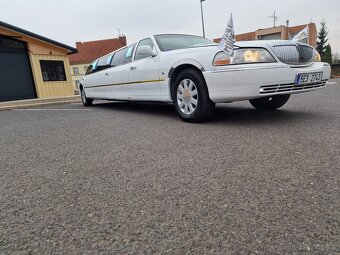 Lincoln town car 8.6m 9 míst r.v 2007 model 06-11 - 11