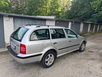 Škoda Octavia 1 combi 1.6 75kW - 11