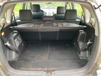 Toyota Corolla verso 2.2 - 11