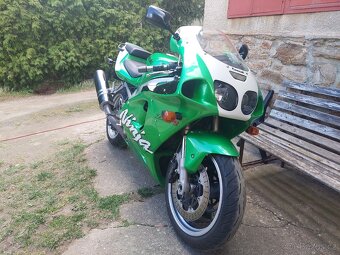 Kawasaki ZX7R ninja - 11