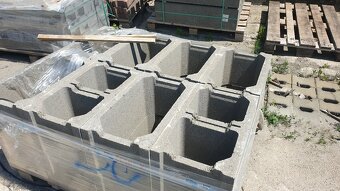 Vibrolis - plně automatická linka na betonové výrobky - 11