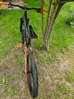 Zánovní našlapané karbonové full 29" kolo TREK, rám 17"(M) - 11