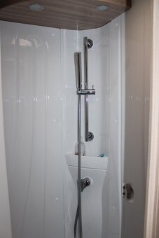 BURSTNER IXEO 710 - 11