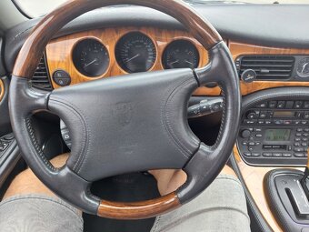 PRODÁM AGUAR XJ, 3.2 V8 EXECUTIVE. r.v. 1999/2000 - 11