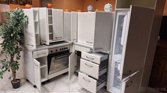 Rohová kuchyňská linka německé výroby - 11