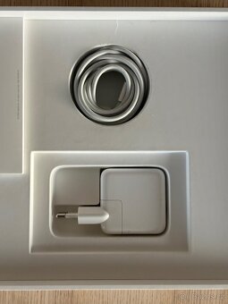 Apple MacBook Air M1 - krasny stav 256gb 8gb - 11