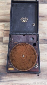 Prodám americký gramofon od Columbia na kliku . - 11