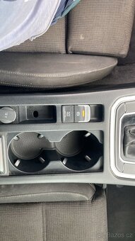 Volkswagen Passat 2.0 TDI - 11