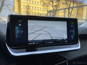 Peugeot 2008 e-2008 Allure - 11