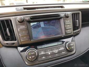Toyota RAV4 2,2 D-4D 110 kW STYLE 4X4,r.v.2013,naj.212.515km - 11