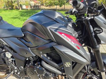 Suzuki GSX-S750 - 11