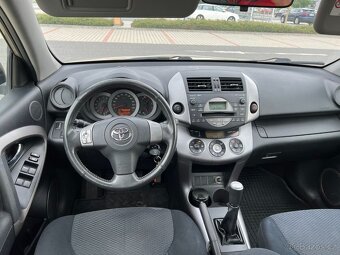 Toyota RAV4 2.0i 112kw 4x4 1. maj. koup. ČR TZ - 11