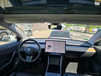 Tesla Model 3 - 11